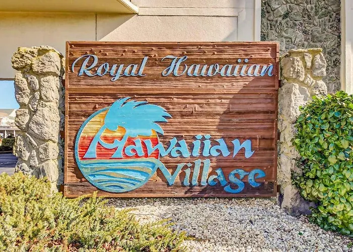 Ocean Block Retreat With Easy Access & Shared Pools *